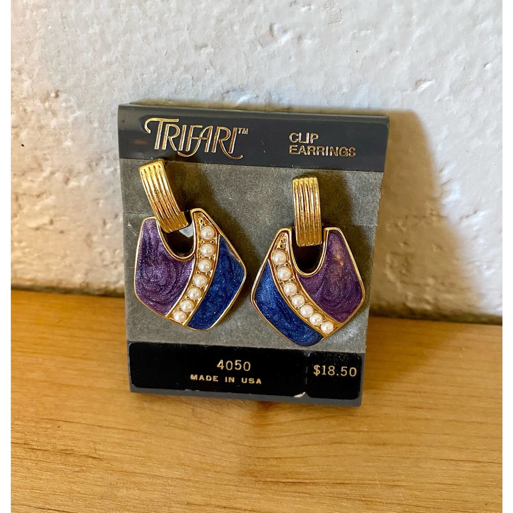 Vintage Trifari Clip Earrings Blue Purple and Pearls